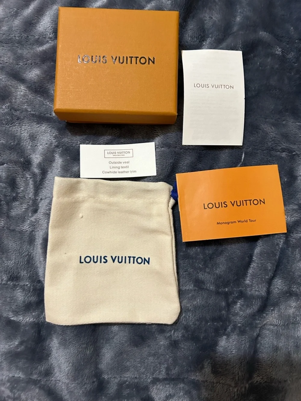 Keychain/Bag Charm Minnie Mouse Pink & Brown Ears with Original LV Dusty & Box - Picture 4 of 4